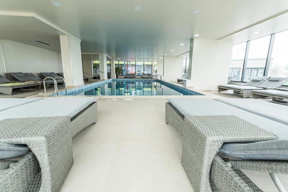 Alezzi Sunwaves Apartman Năvodari Kültér fotó