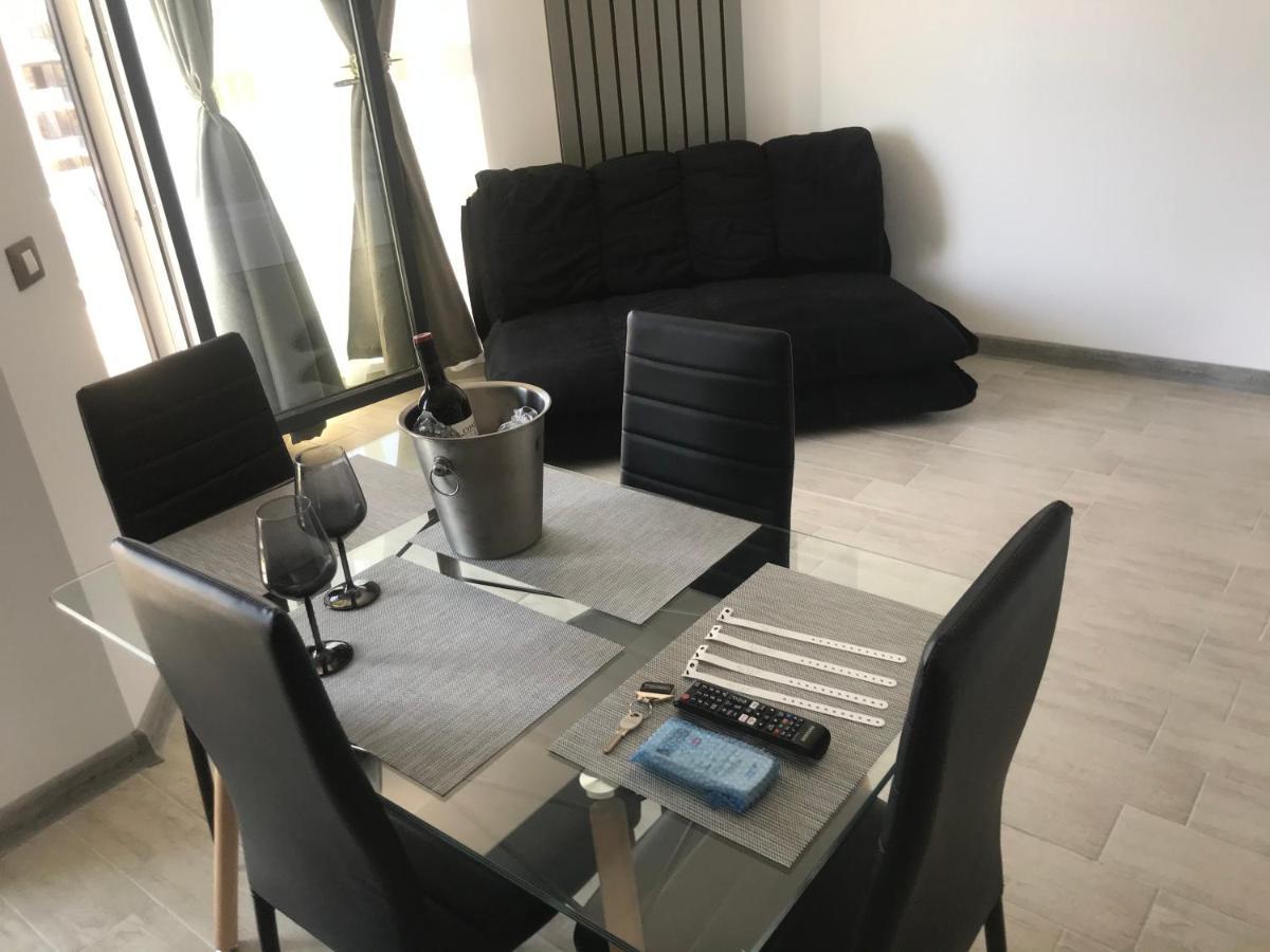 Alezzi Sunwaves Apartman Năvodari Kültér fotó